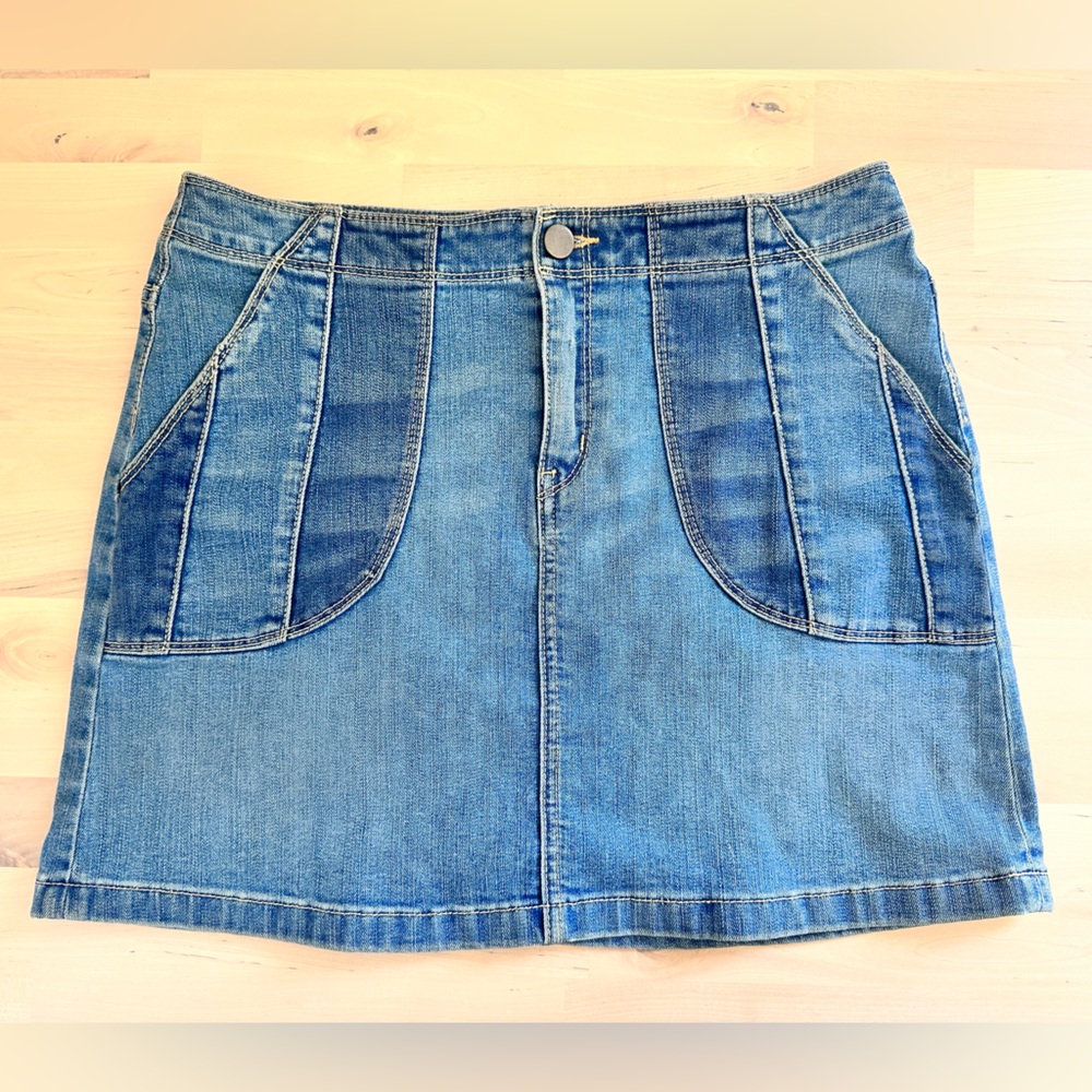 Chelsea28 Patchwork Denim Mini Skirt Women's Size M Pieced Pocket Stretch Fit